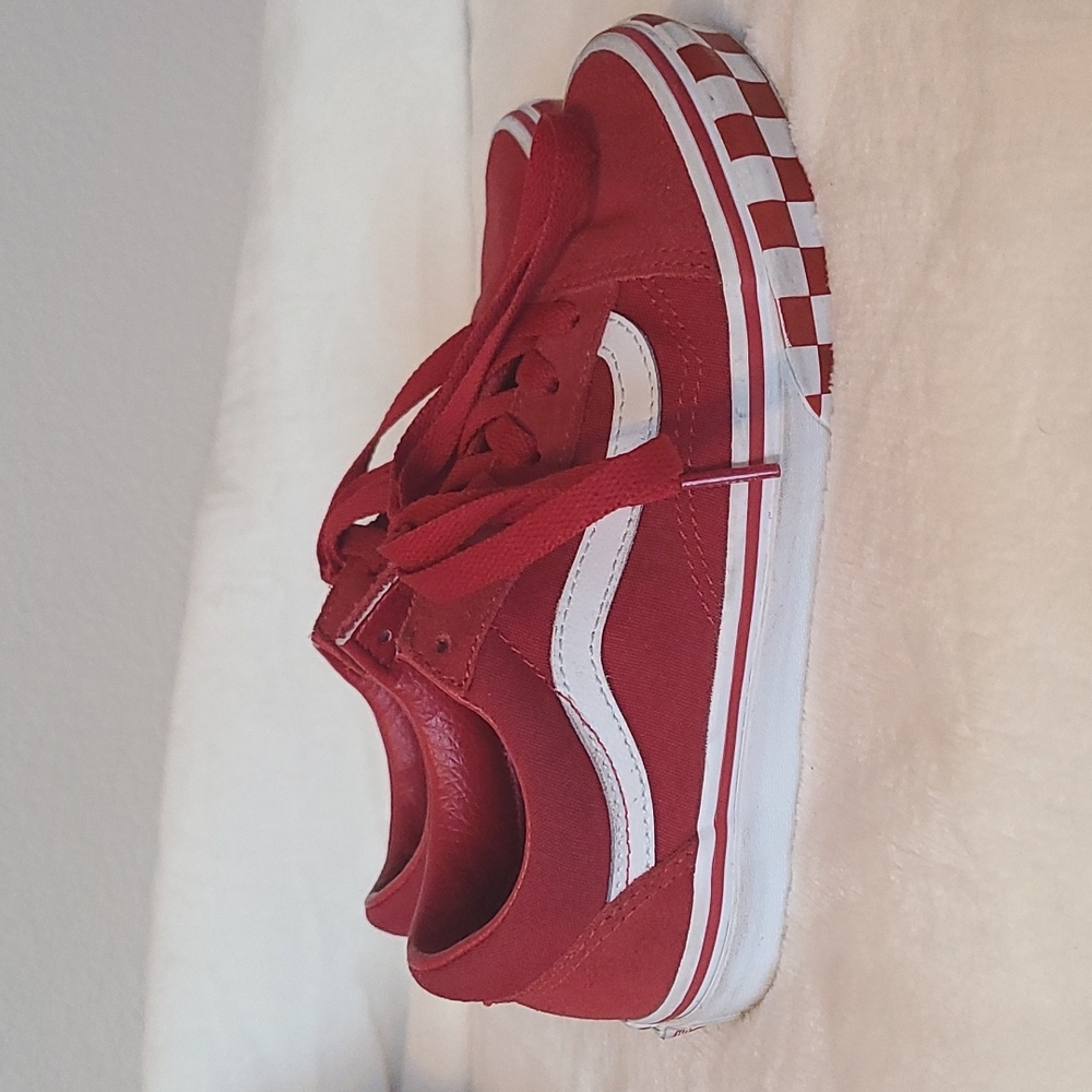 Vans checker style